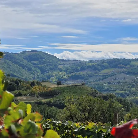 Dolcetto In Cascina Marenco Langhe Apartment *